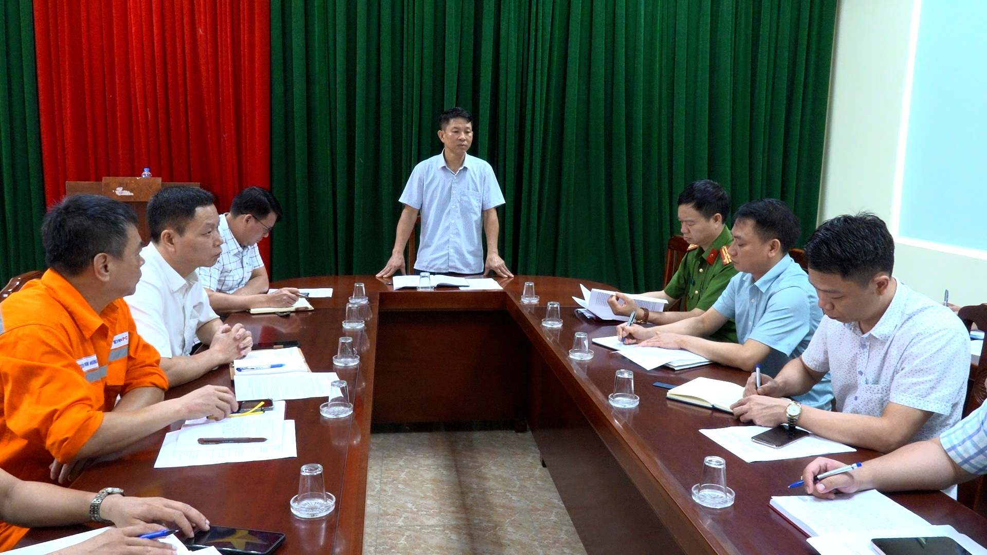 Tam Đa quyết liệt xử lý dứt điểm vi phạm tập kết cát sỏi và ô nhiễm môi trường.jpg