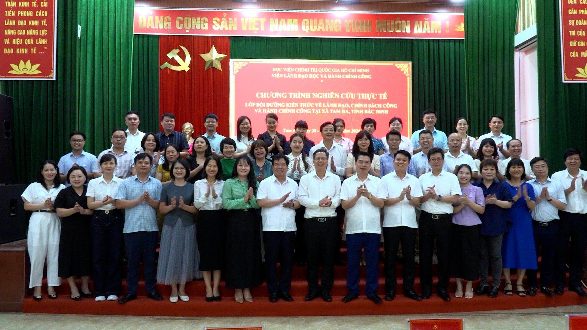 VIỆN LÃNH ĐẠO HỌC VÀ HÀNH CHÍNH CÔNG TỔ CHỨC CHƯƠNG TRÌNH NGHIÊN CỨU THỰC TẾ TẠI XÃ TAM ĐA.jpg