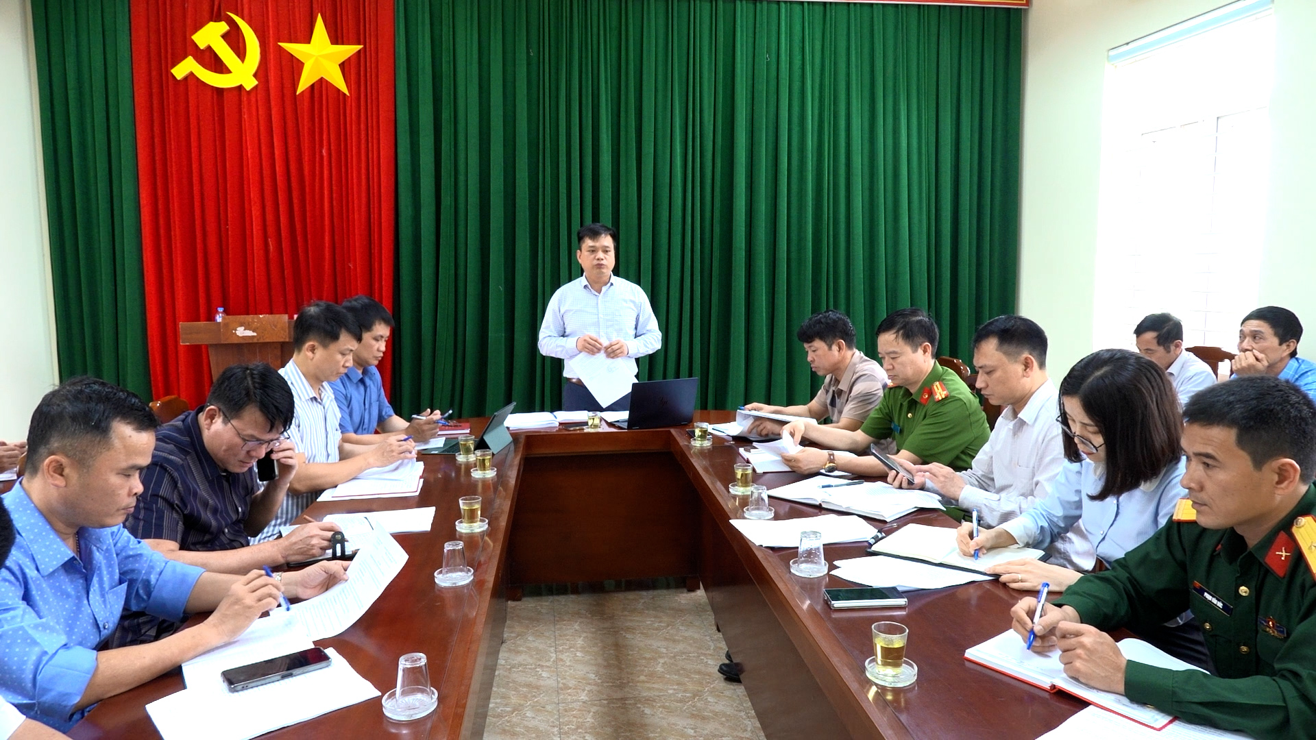 Tam Đa tổ chức phiên họp thường kỳ UBND xã tháng 3 năm 2026.jpg